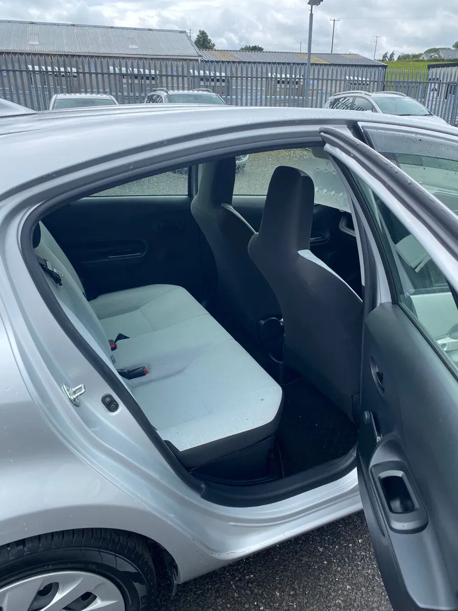 Toyota Aqua 1.5 - Image 4
