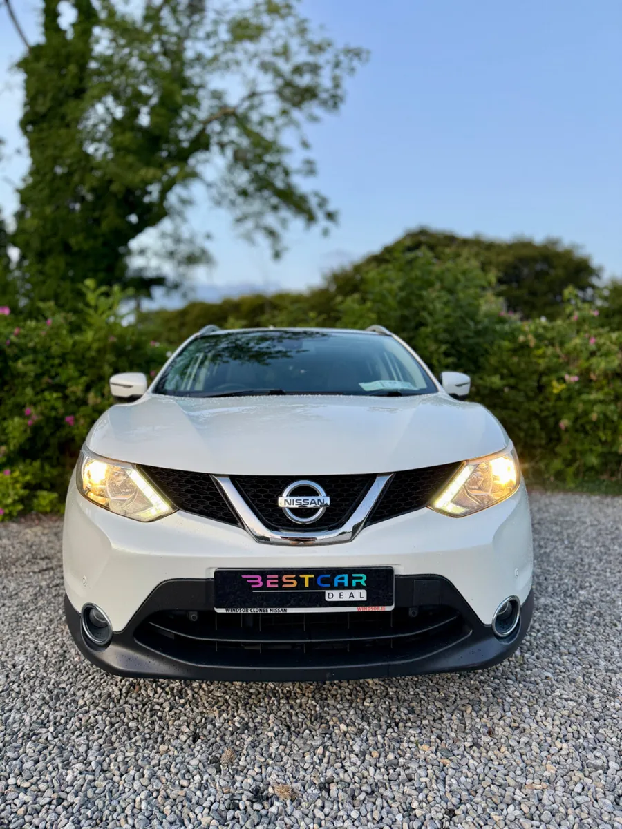 2017 Nissan Qashqai SV 1.5 Premium - Image 3