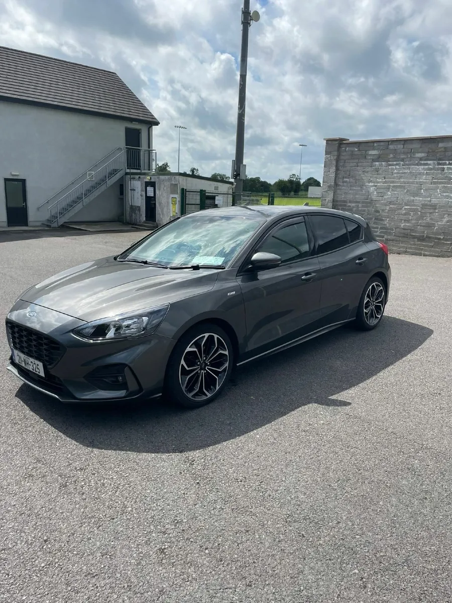 Ford Focus 2021 - Image 2
