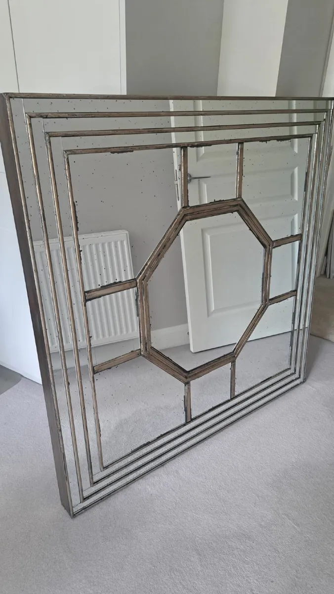 Large Decorative Mirror - Excellent Condition - Image 1