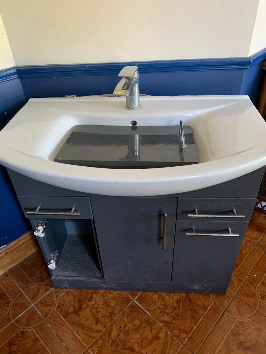 Sink - Image 1