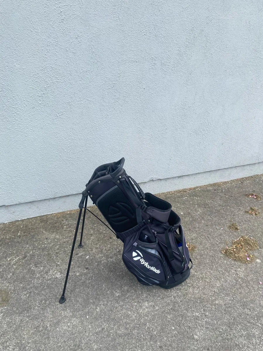 Taylormade golf bag - Image 1