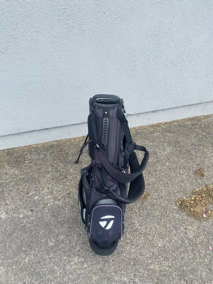 Taylormade golf bag - Image 2
