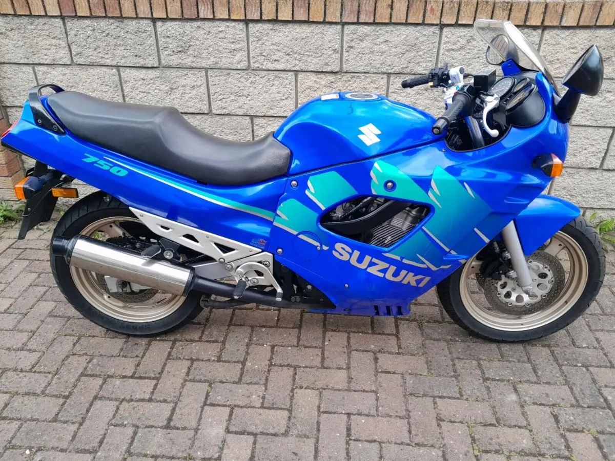 Suzuki gsx750f - Image 1