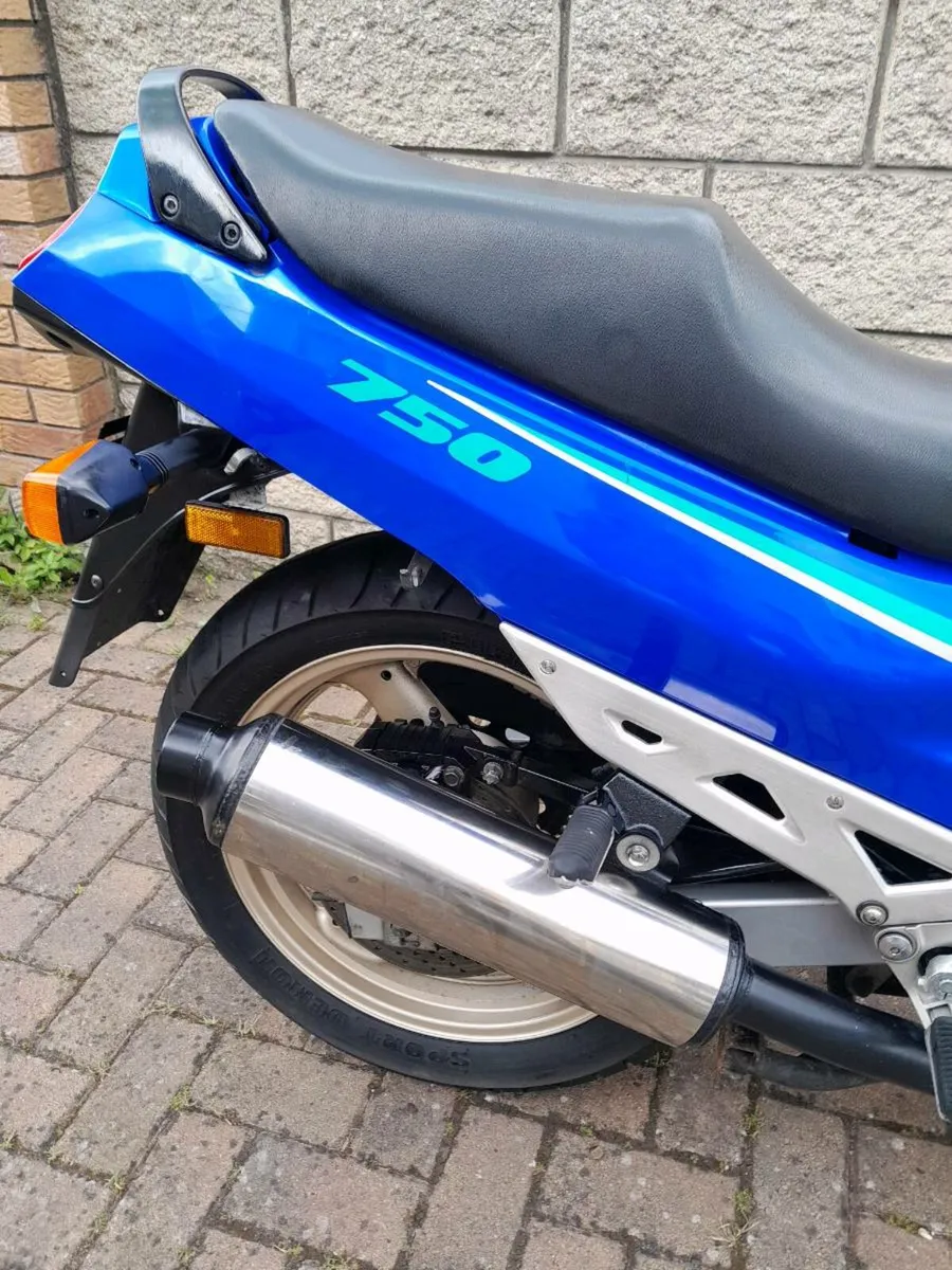Suzuki gsx750f - Image 4