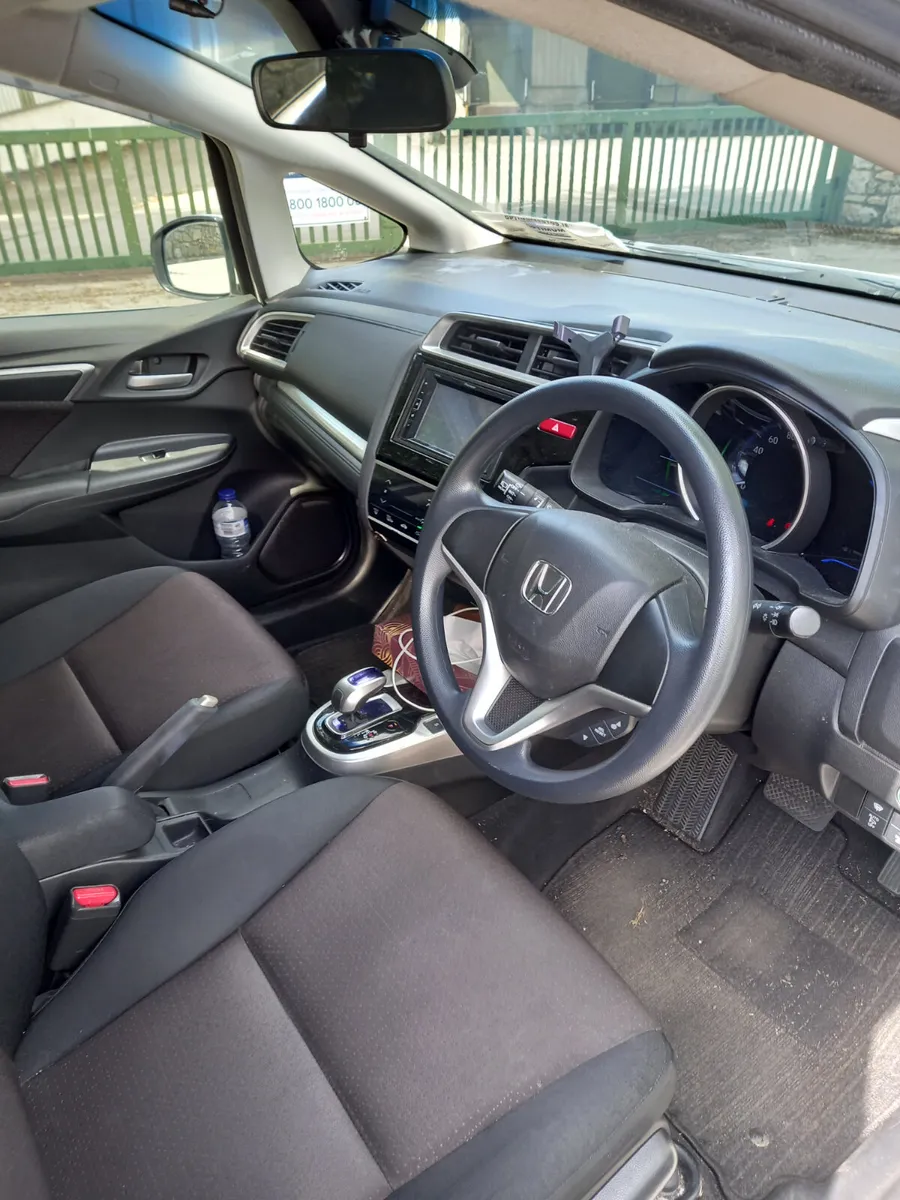 2016 Honda Fit Petrol/Hybrid AUTOMATIC - Image 3
