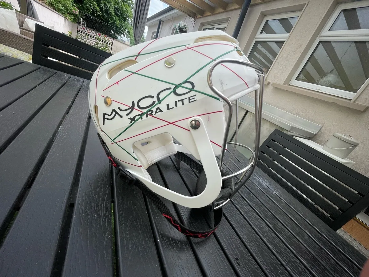 hurling helmet - Image 3