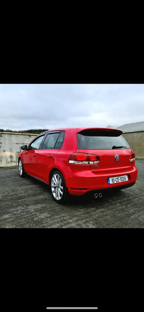Volkswagen Golf 2010 - Image 2