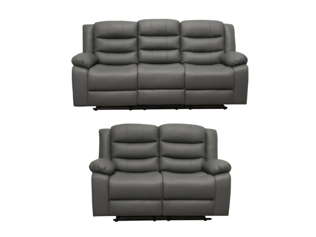 Brand new Hudson 311 recliners reduced
