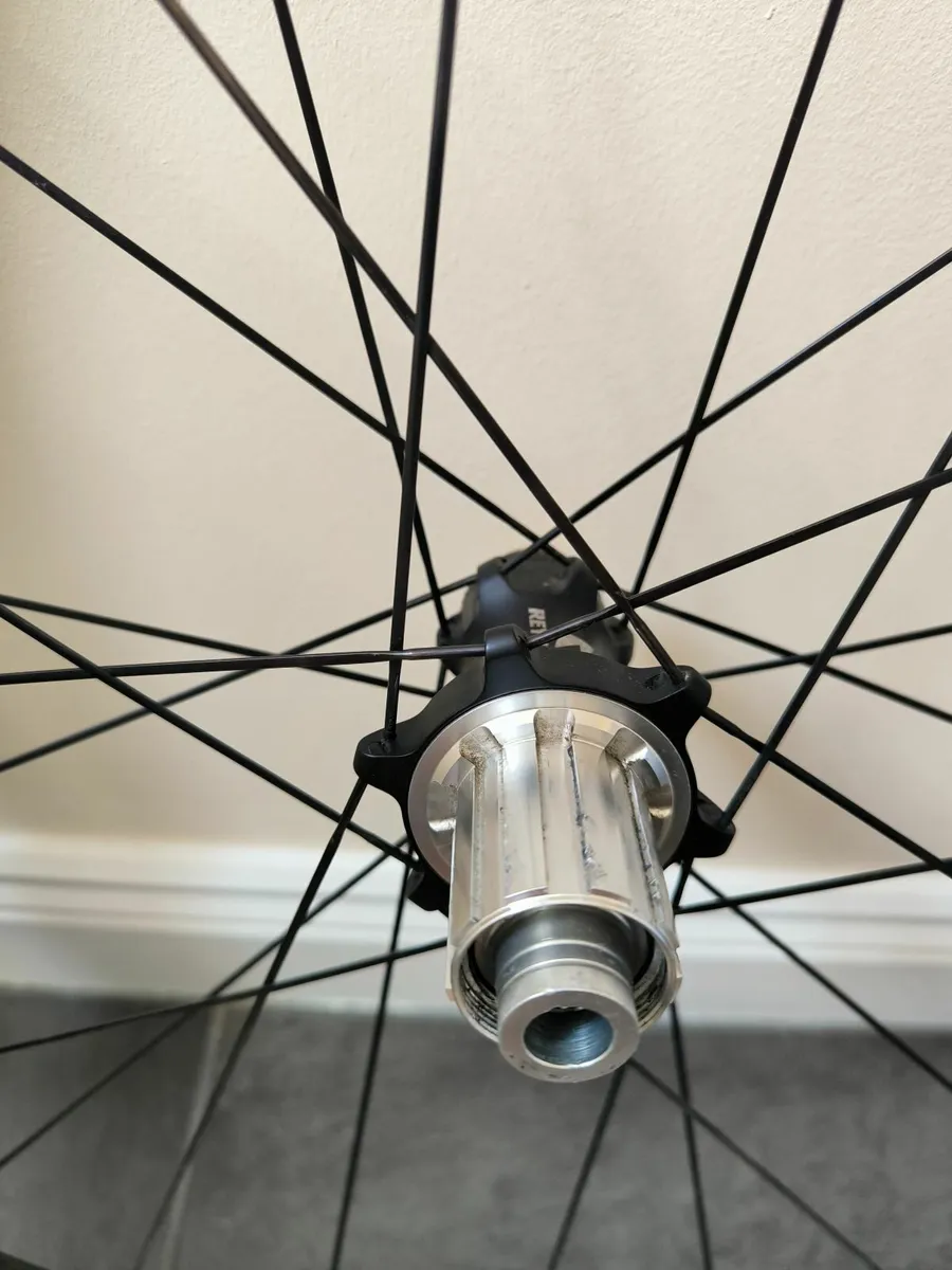Reynolds aero 65mm carbon wheels - Image 2