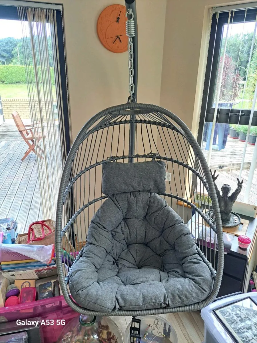 Egg Chair - Image 1