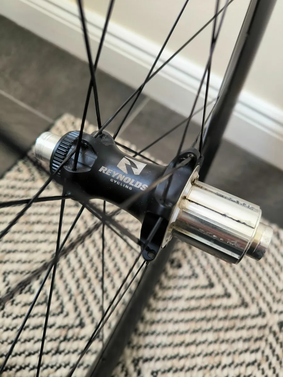 Reynolds aero 65mm carbon wheels - Image 3