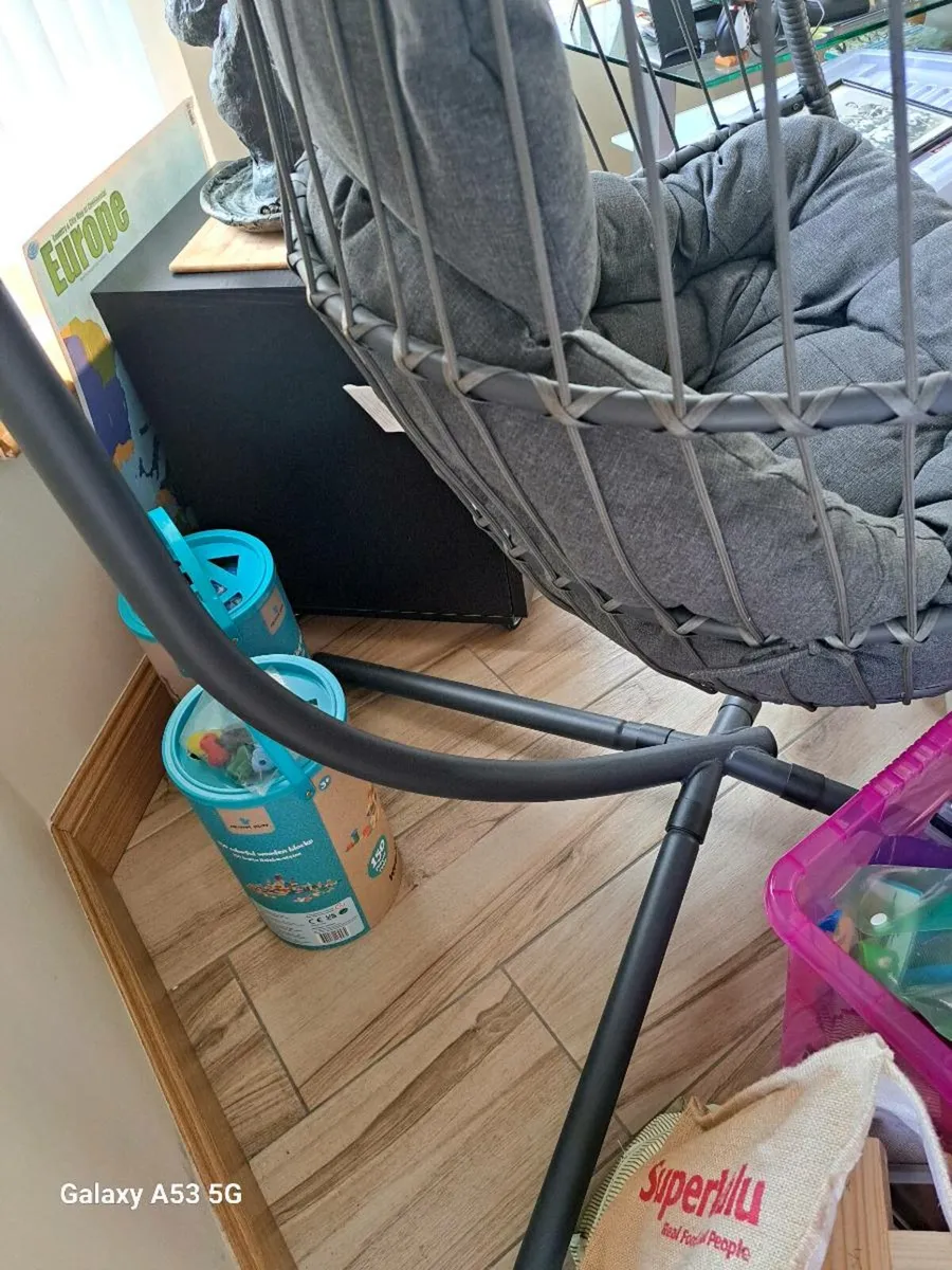Egg Chair - Image 4