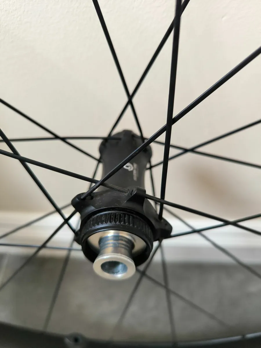 Reynolds aero 65mm carbon wheels - Image 4
