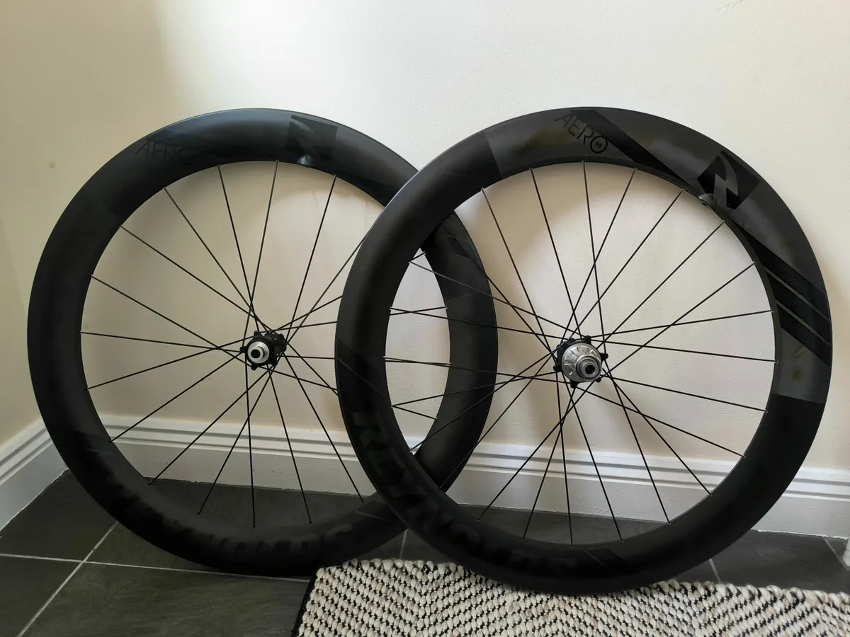Reynolds aero 65mm carbon wheels - Image 1