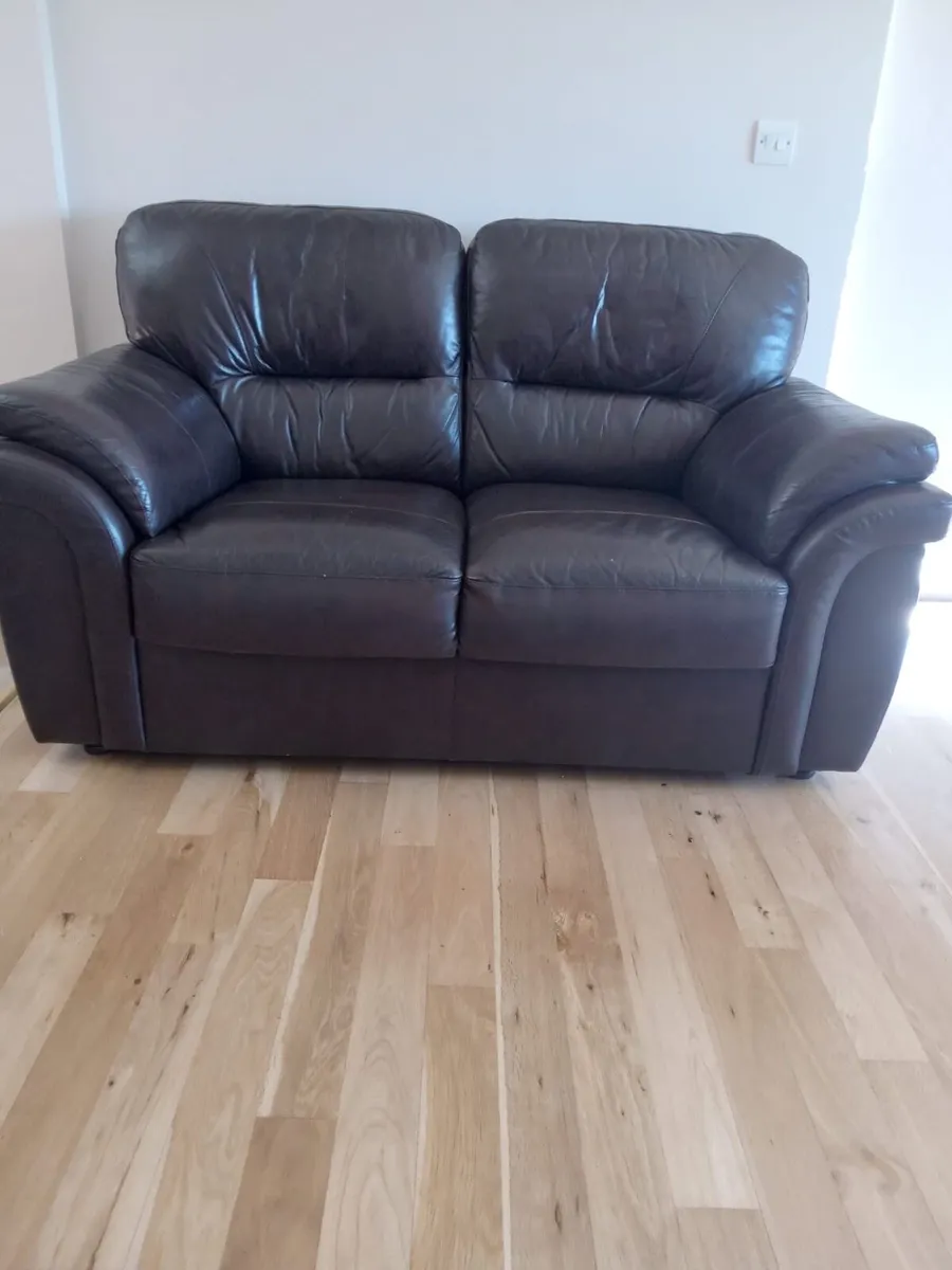 Brown leather couch - Image 1