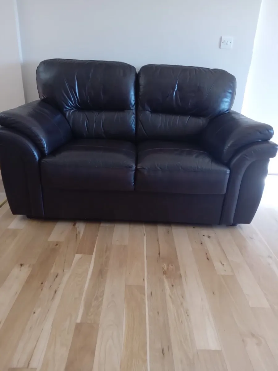 Brown leather couch - Image 3