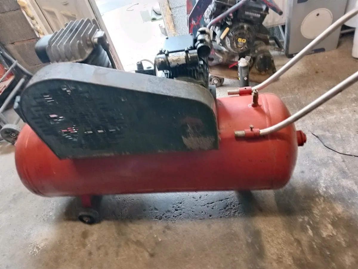 Air compressor - Image 2