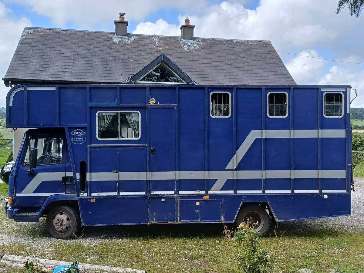 Horse Lorry - Image 1