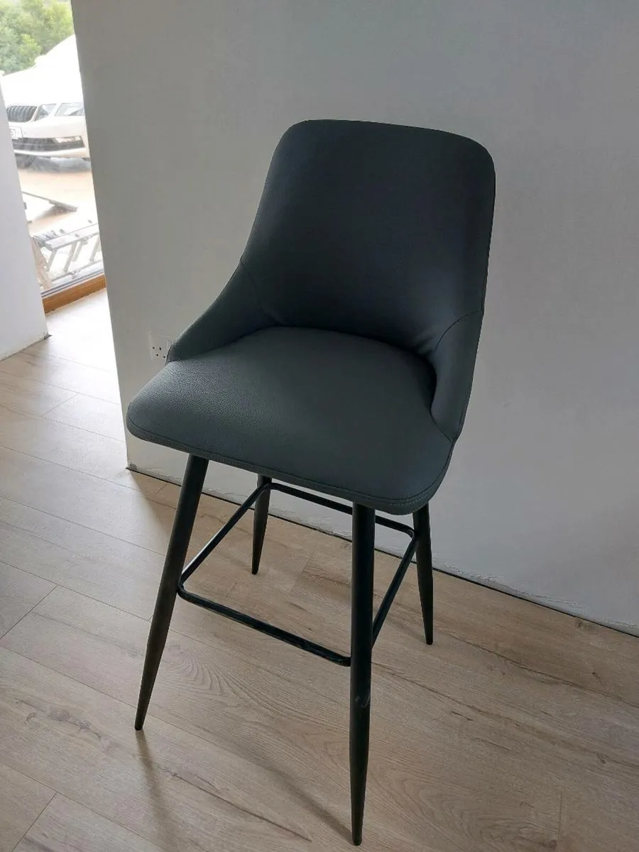 Bar stools x 4 - Image 2