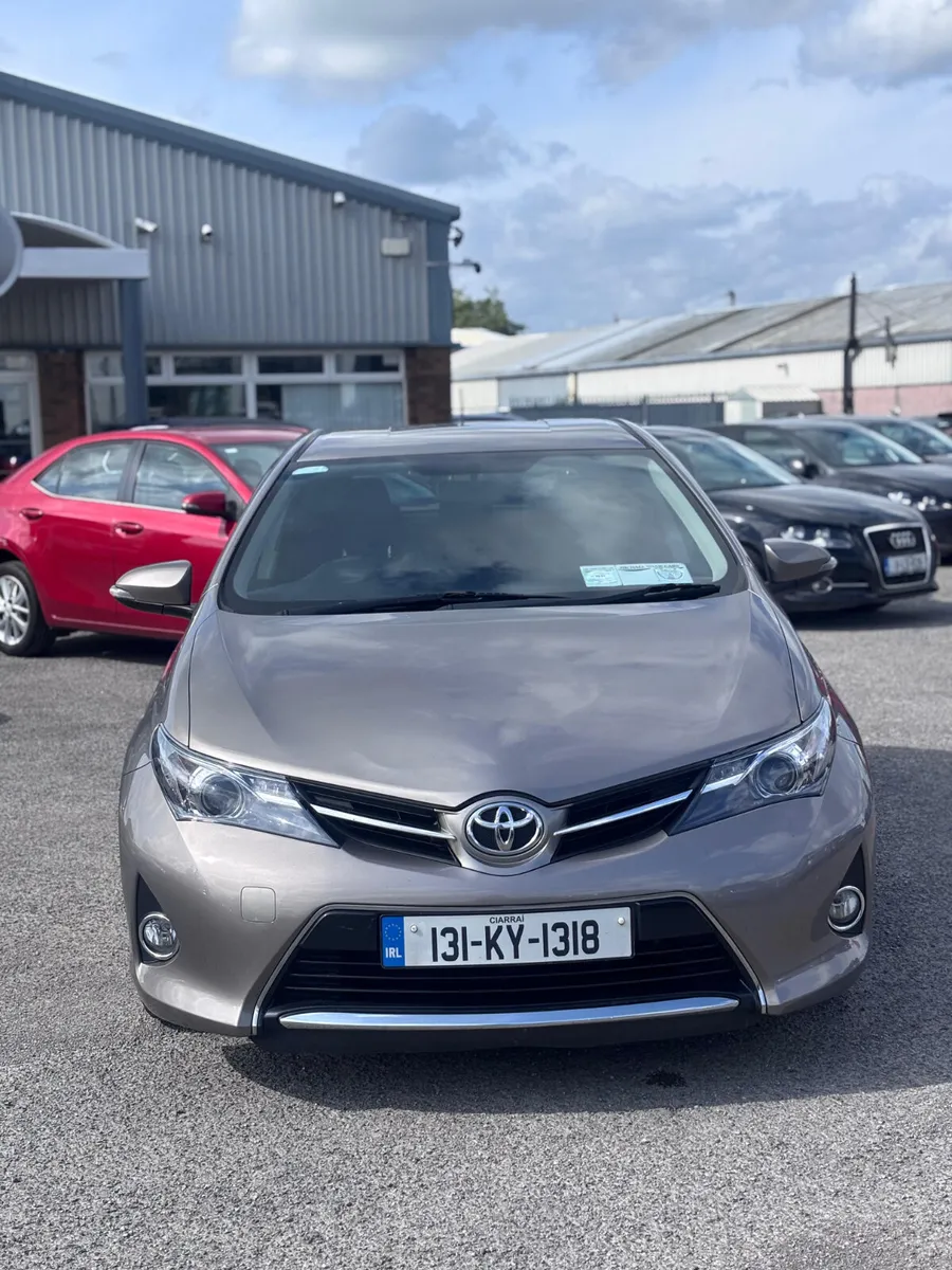 131 Toyota Auris 1.33 LUNA - Image 2