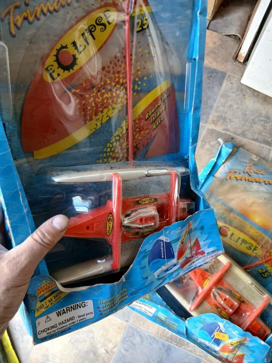 Toys boat and snooker - Image 2