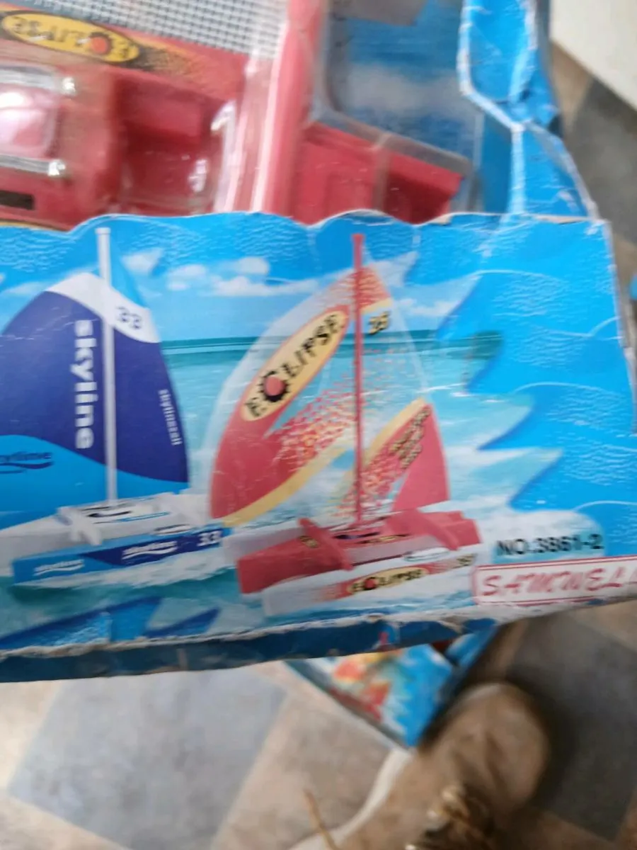 Toys boat and snooker - Image 3