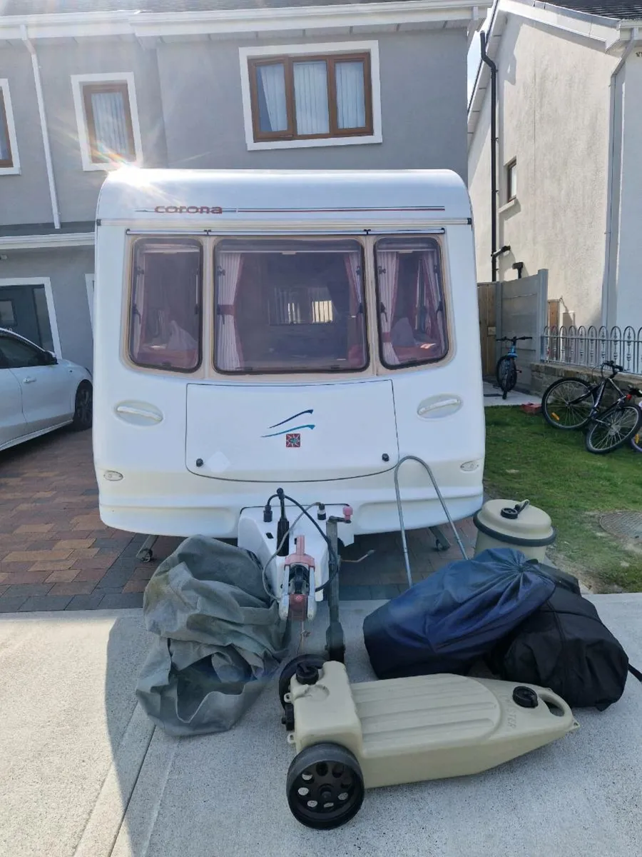 2005 compass corona 505 model 6 berth - Image 1