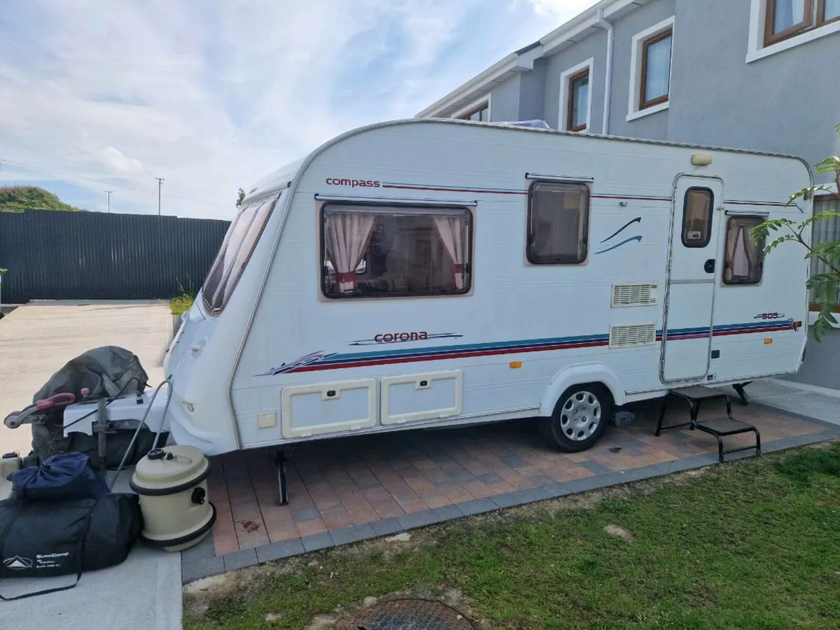 2005 compass corona 505 model 6 berth - Image 2