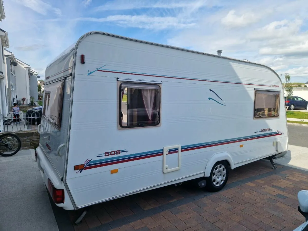 2005 compass corona 505 model 6 berth - Image 4