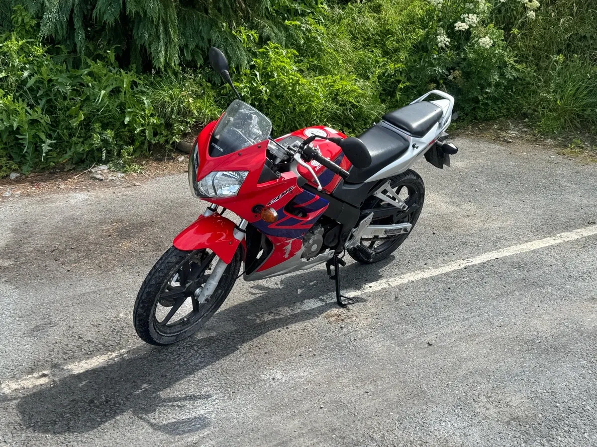 Honda CBR 125r - Image 1