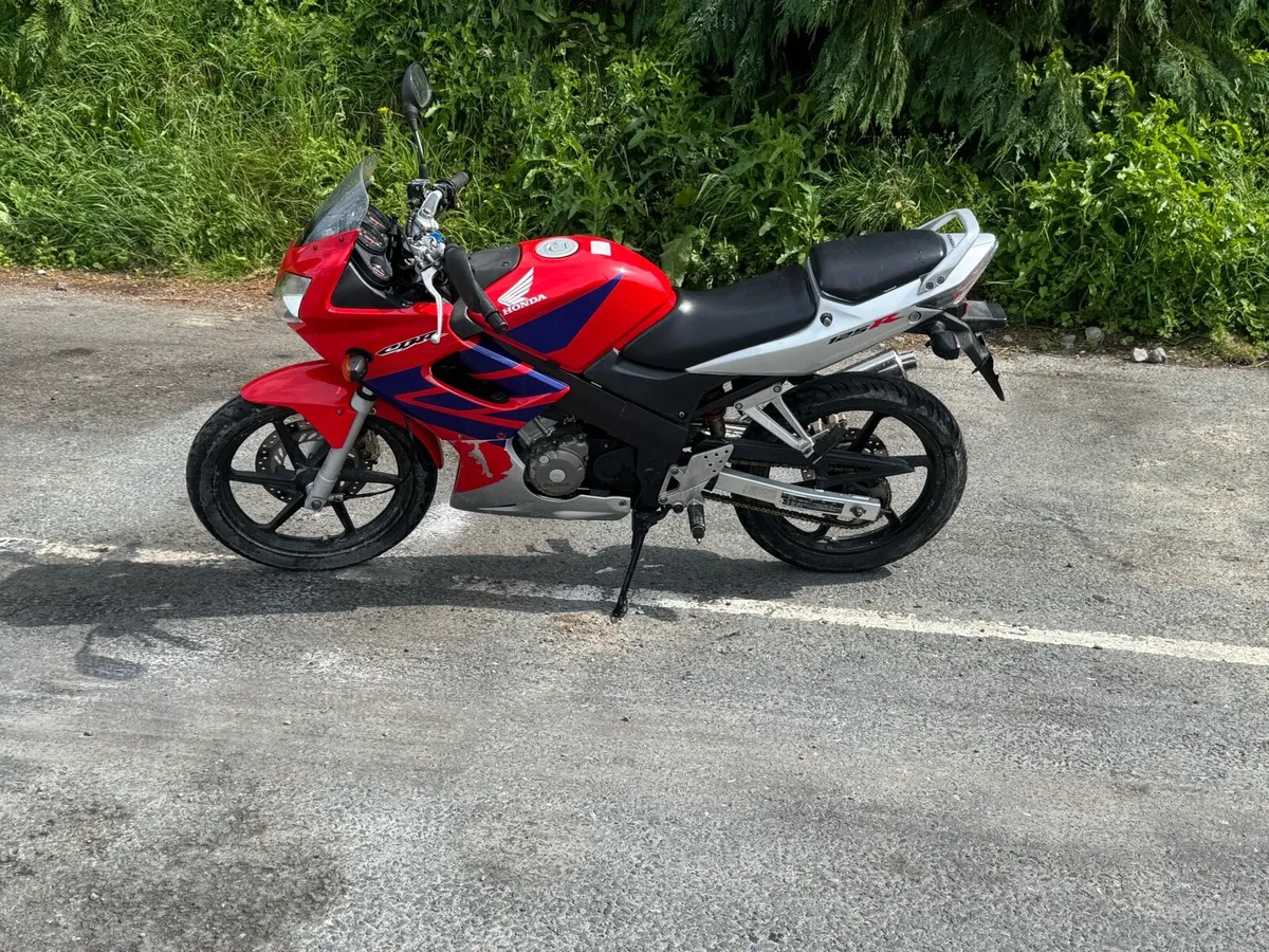 Honda CBR 125r - Image 2