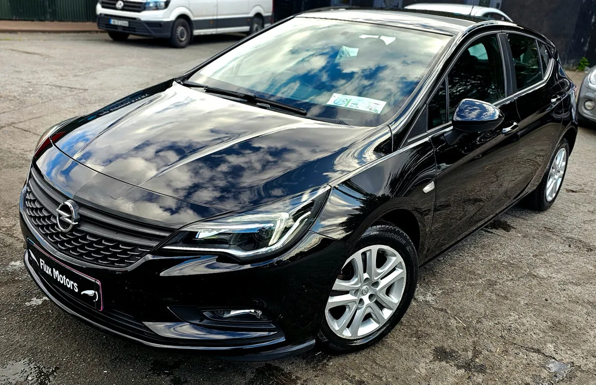 2018 Opel Astra, Diesel Low KM! - Image 2