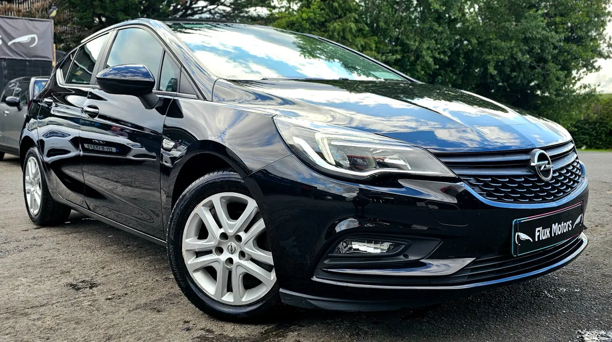 2018 Opel Astra, Diesel Low KM! - Image 4