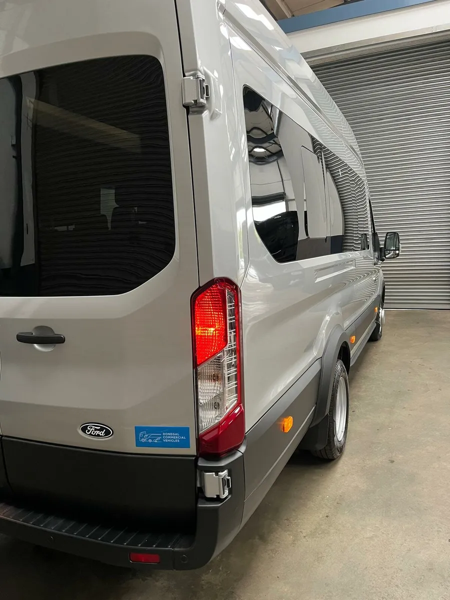 2025 Ford Transit Minibus - Image 3