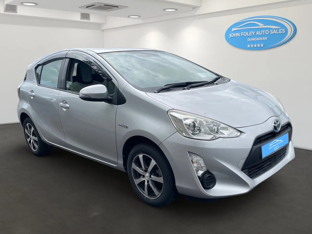 Toyota Prius Aqua 1.5 Hybrid Automatic - Image 3