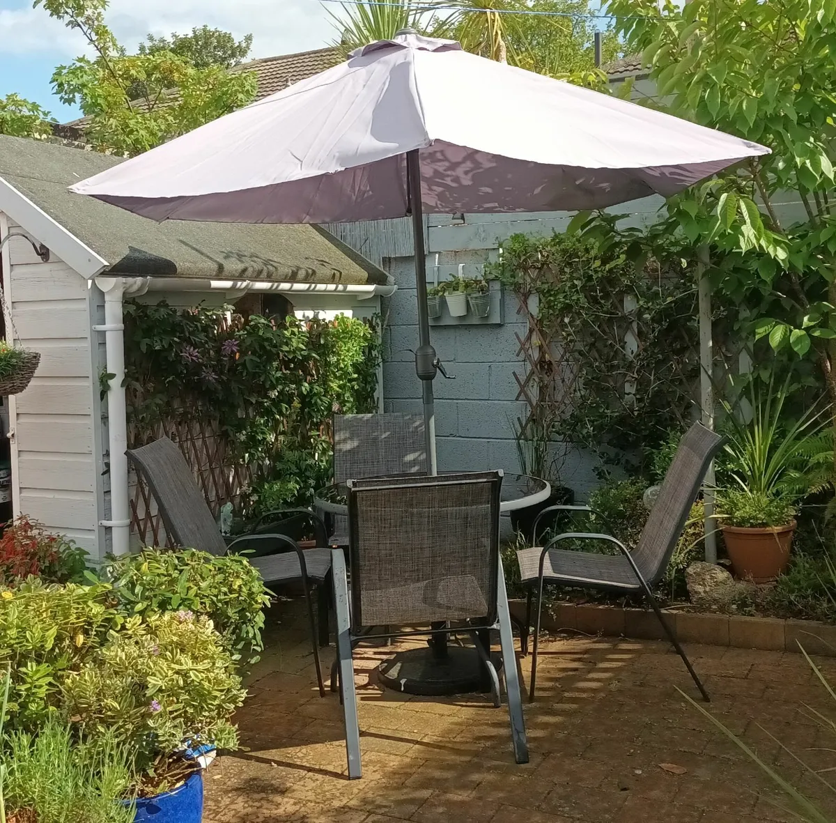 Outdoor settings - 2 types for sale - Image 2