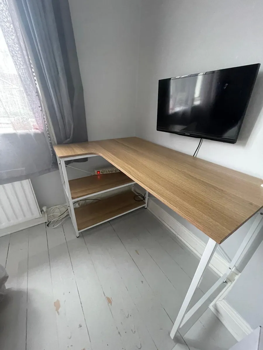 Office table - Image 2