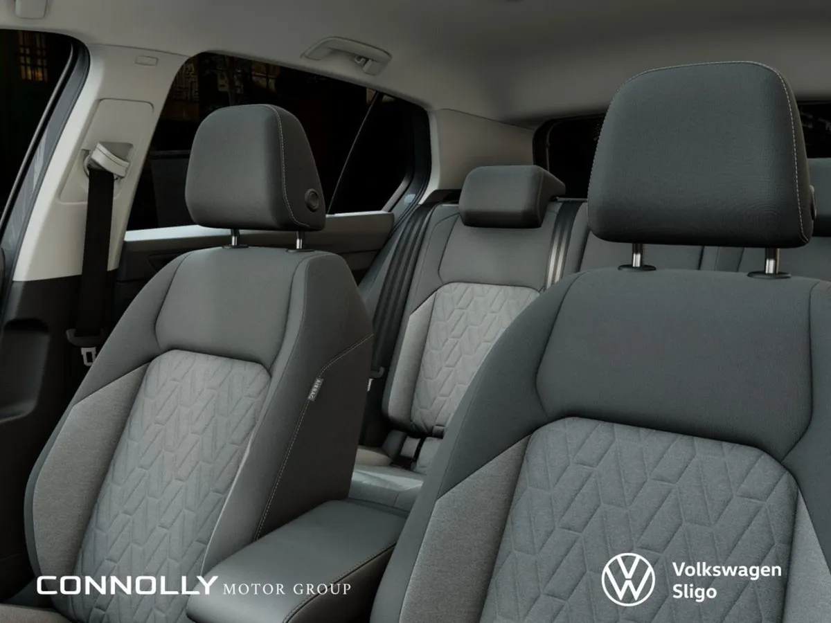 Volkswagen Golf Edition 75 1.5 TSI 116HP - Image 3