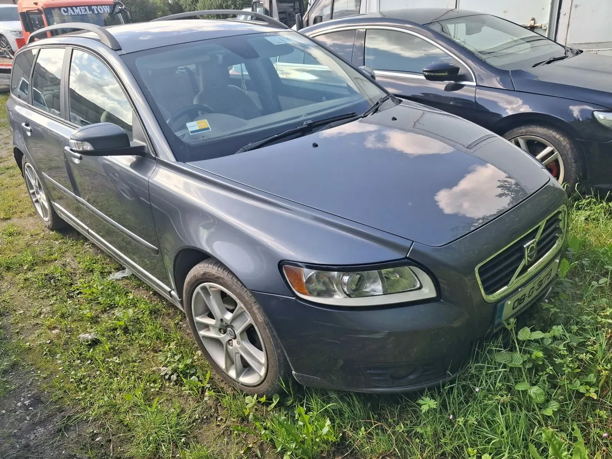 2008 volvo v50 parts 1.6 diesel - Image 1