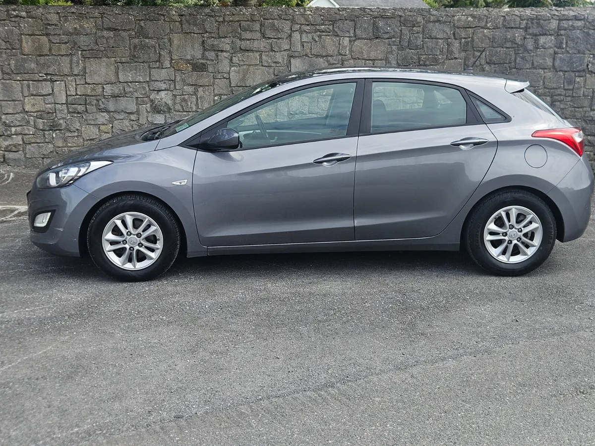 Hyundai i30 2014 1.6 Crdi deluxe - Image 4