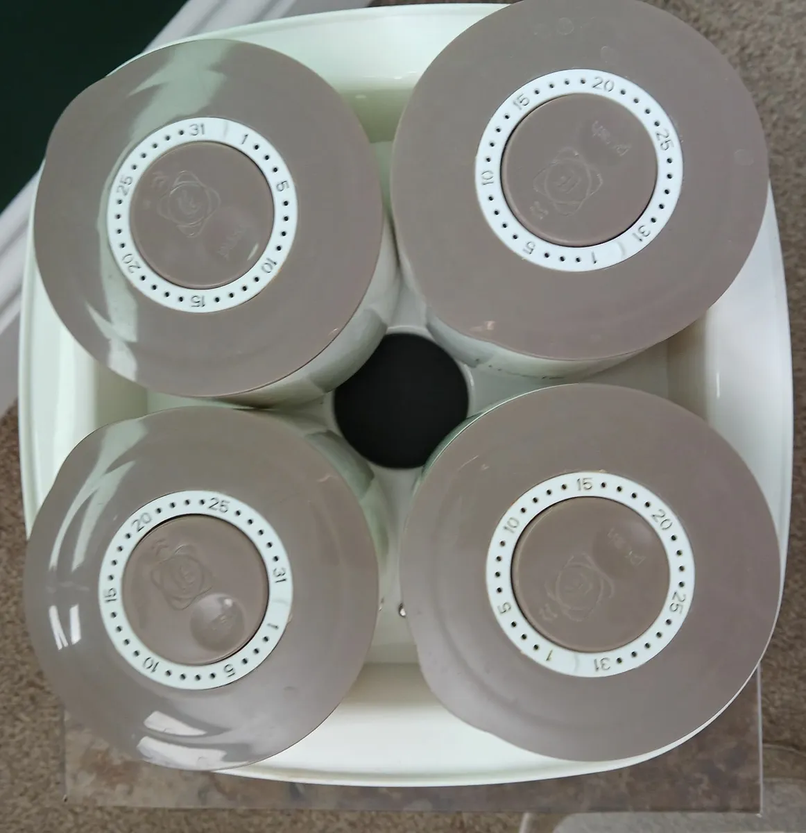 Luvelle Yoghurt maker  LIKE NEW! - Image 1