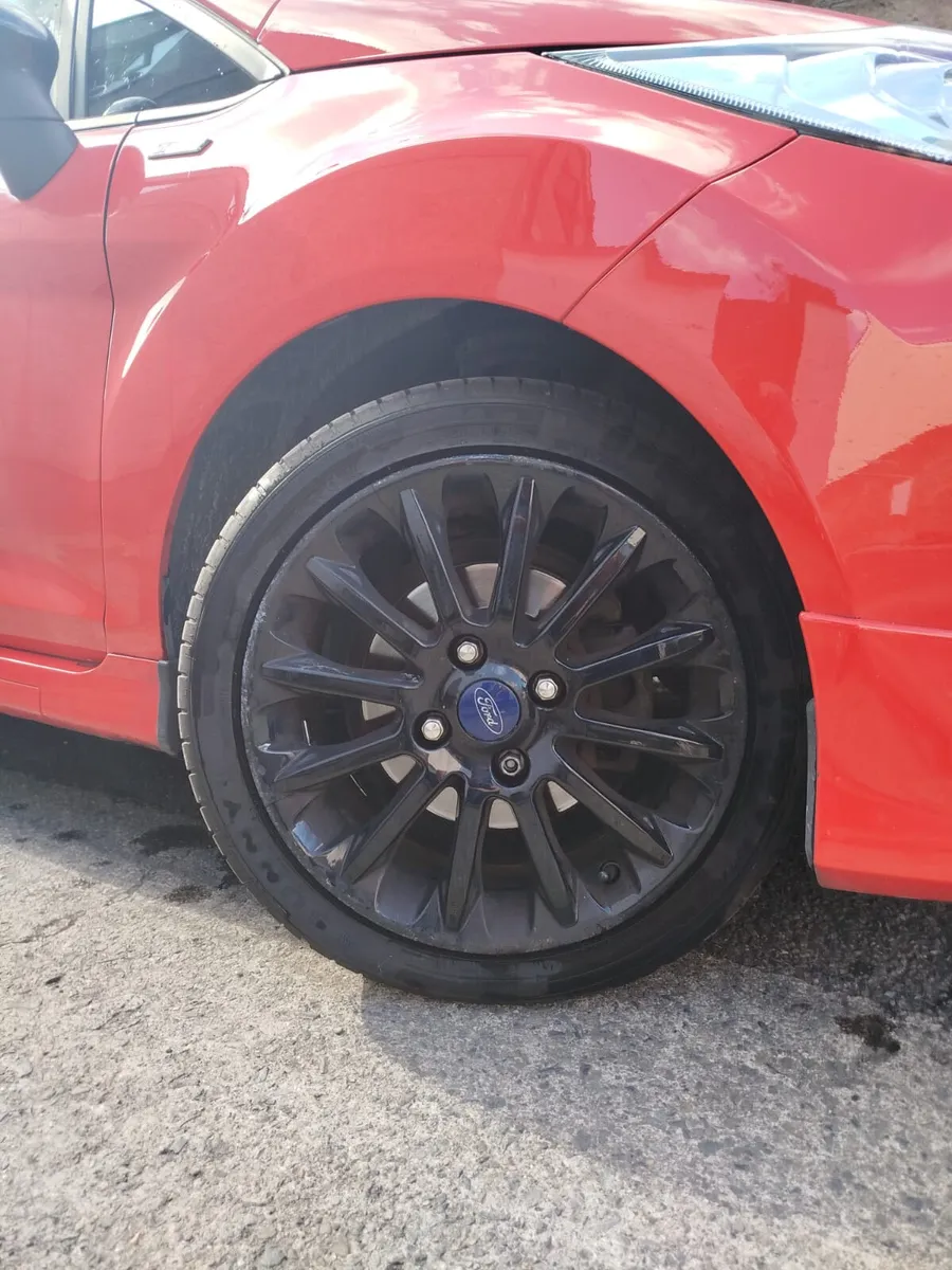 Ford Fiesta 2015.. ST MODEL. LOW KM - Image 4