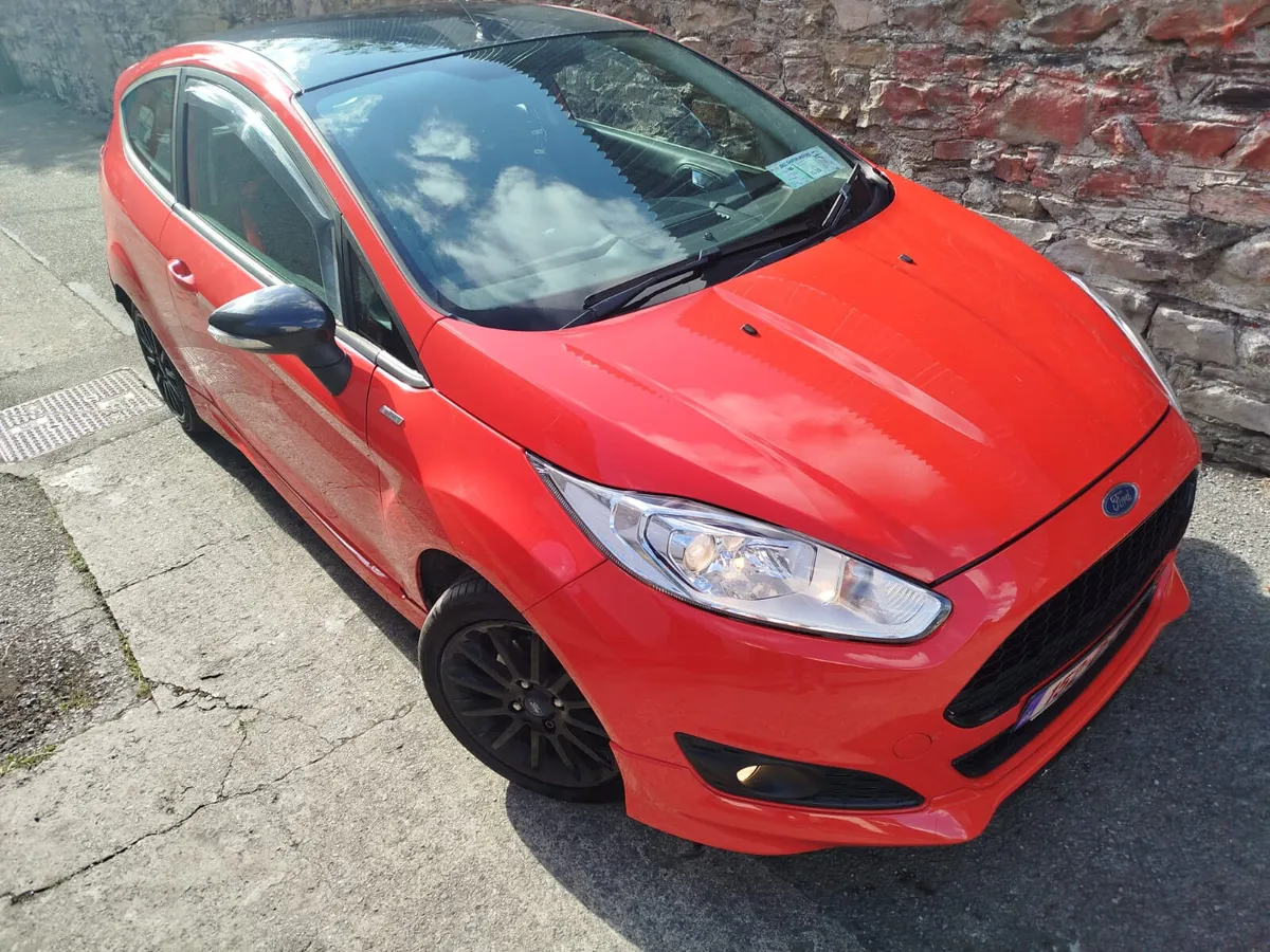Ford Fiesta 2015.. ST MODEL. LOW KM - Image 3