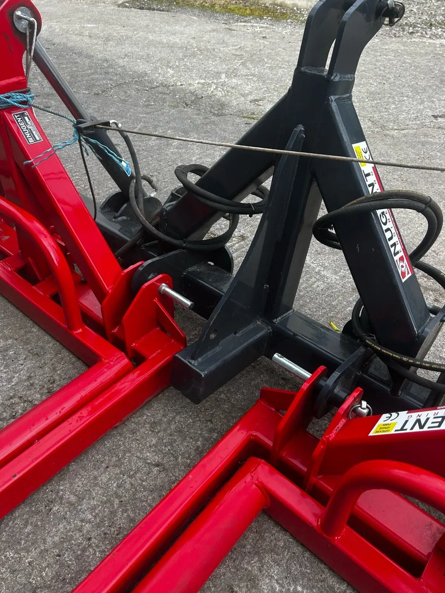 Nugent Duo double bale lifter - Image 3
