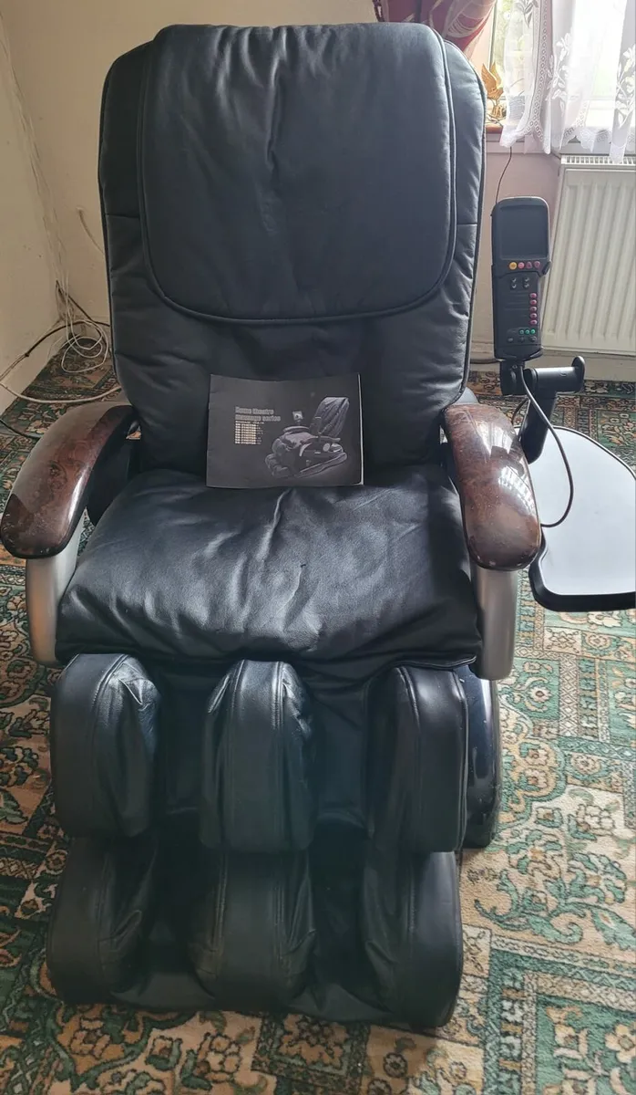 Massage chair - Image 1