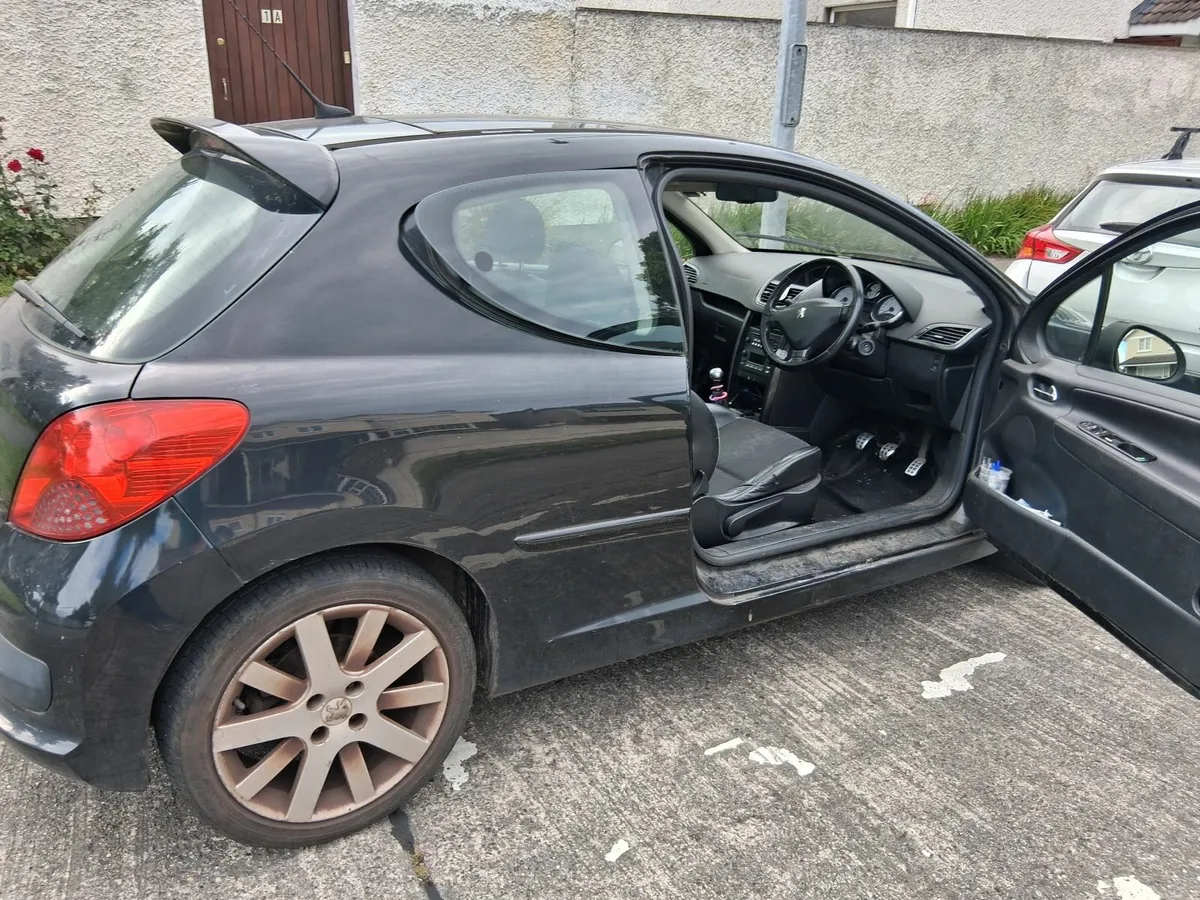 Peugeot 207 2008 - Image 1