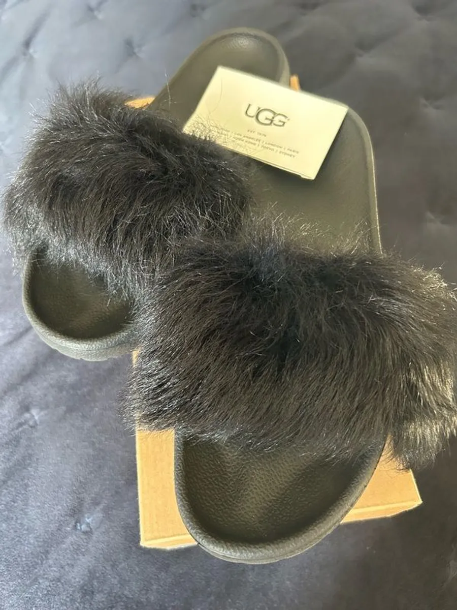 Ugg slides - Image 1