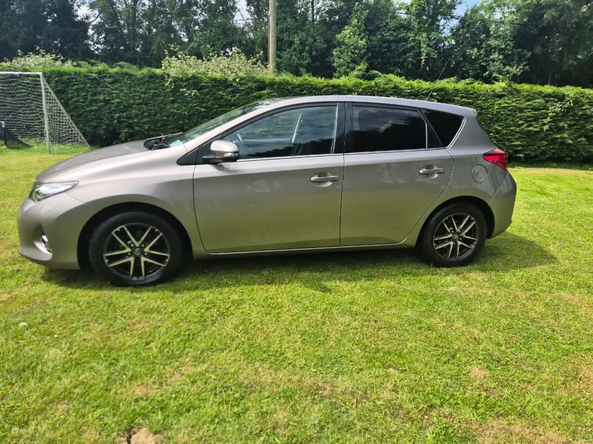 Car - Image 3