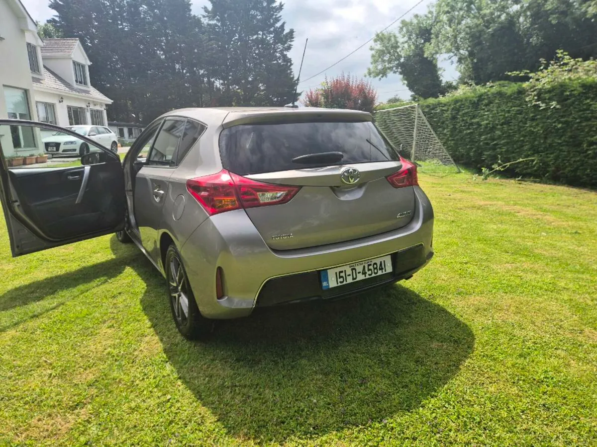 Car - Image 4